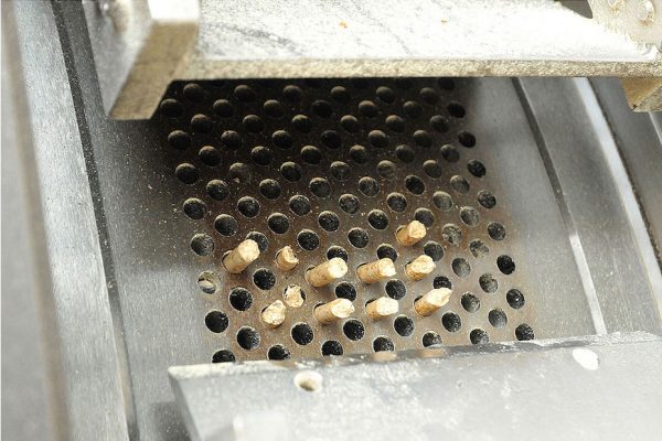 Granules-de-bois-en-vrac-par-tonne5-600x400-1.jpg